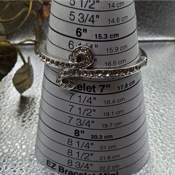 "5/$25" Infinity Silver Tone Rhinestone Sz Small Clip Bangle Bracelet - Picture 3 of 6